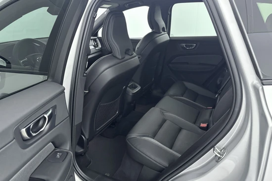 Volvo XC60 B5 PLUS DARK | MEMORY | ADAPTIVE CC | SPORTSTOELEN | GETINT GLAS | EL.BED.ACHTERKLEP | 20'' | KEYLESS