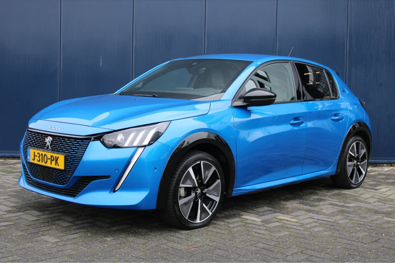 Peugeot e-208 50 kWh 136pk GT Pack Automaat | € 2.000,- Subsidie | Leder | Camera | Climate | Keyless | NL Auto | Navigatie | Full - Led | 8%