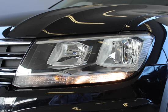 Volkswagen Tiguan 1.5 TSI Comfortline | | Carplay | Navi | Sensoren V+A | Trekhaak | Elek. Achterklep | Clima | Adap. Cruise