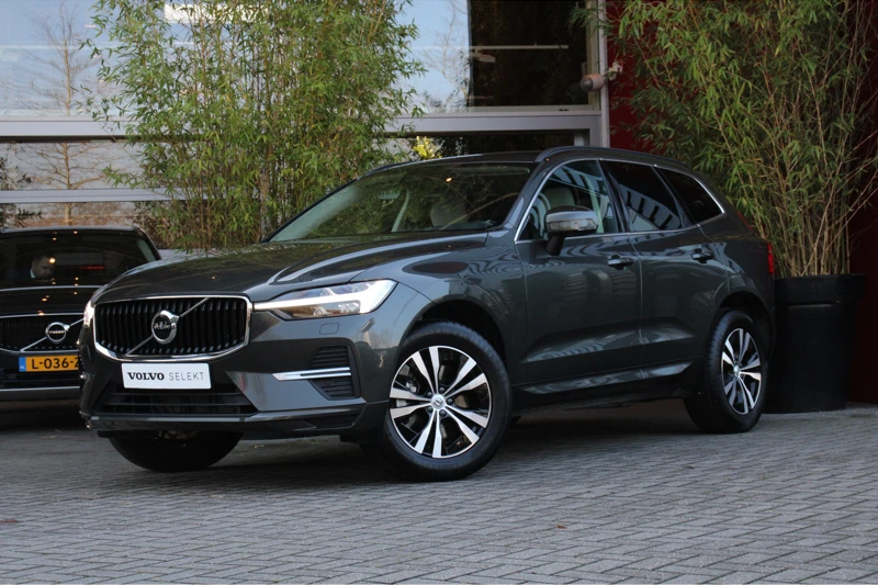 Volvo XC60 B5 250pk Automaat Momentum Business | Pilot Assist | Camera | Memory Seats | Stuur- en stoelverwarmi