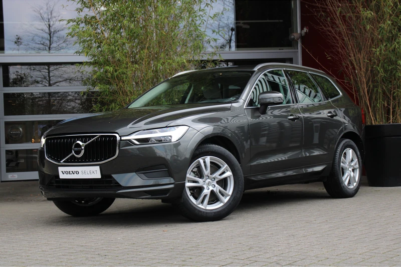 Volvo XC60 T5 AWD 250pk Geartronic Momentum | Trekhaak | Botsingspreventie | Lane Keeping | Stoelverwarming | 18" velgen