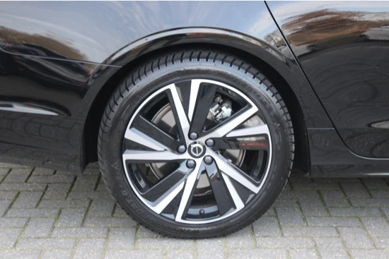 Volvo V90 T6 AWD Plug-in Hybrid R-Design | Nieuw model | Google | 19'' | Camera | Privacy-glass | BLIS