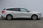 Ford Focus Wagon 1.0 EcoBoost 125PK Titanium X Business | ELEKT. ACHTERKLEP | CAMERA | PARKEERSENSOREN V+A | STOEL/STUUR & VOORRUITVERWARMI