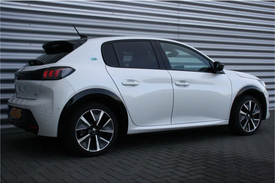 Peugeot e-208 EV 136PK GT / NAVI / LEDER / CLIMA / PDC / 17" LMV / CAMERA / KEYLESS / I-COCKPIT / PARELMOER / FULL-LED / 1E EIGENAAR / NIEUWST