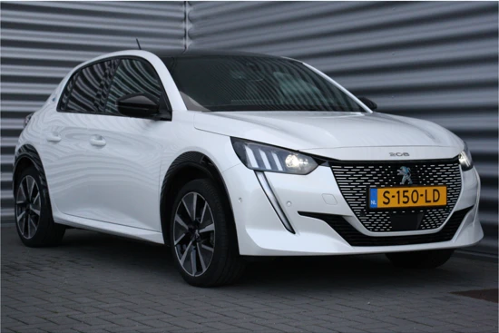 Peugeot e-208 EV 136PK GT / NAVI / LEDER / CLIMA / PDC / 17" LMV / CAMERA / KEYLESS / I-COCKPIT / PARELMOER / FULL-LED / 1E EIGENAAR / NIEUWST