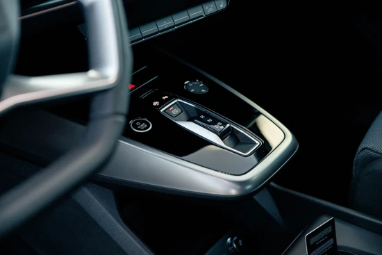 Audi Q4 e-tron 40 77 kWh 204 pk Elektrisch Automaat Advanced edition