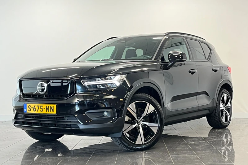 Volvo XC40 Recharge Pro | Getint glas | Harman Kardon | Panoramadak | Draadloze telefoonlader | Carplay | 360o camera |