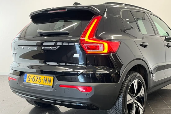 Volvo XC40 Recharge Pro | Getint glas | Harman Kardon | Panoramadak | Draadloze telefoonlader | Carplay | 360o camera |