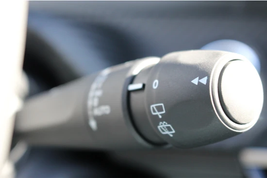 Peugeot 208 ACTIVE PACK | 3-FASE! | Stoelverw. | Nav | Apple Car Play | Getint glas | LMV 16'' | Demo