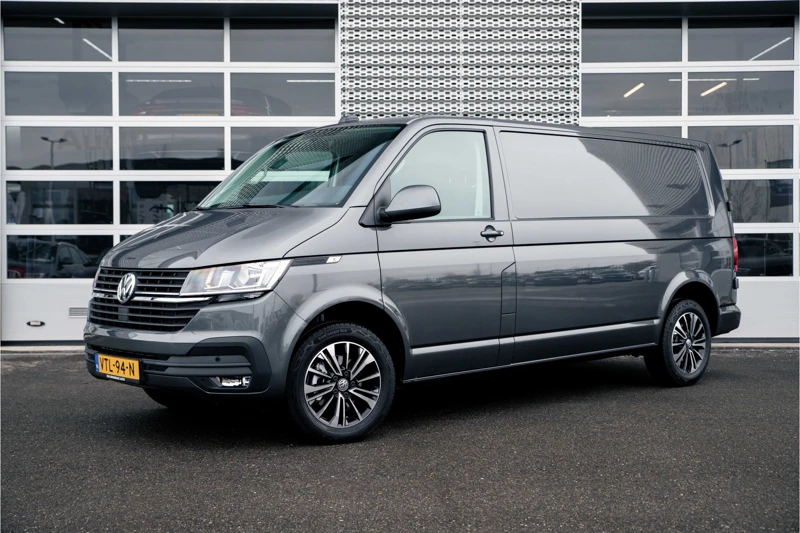 Volkswagen Transporter 2.0 TDI L2 28 Highline Gesloten bestel | Direct leverbaar