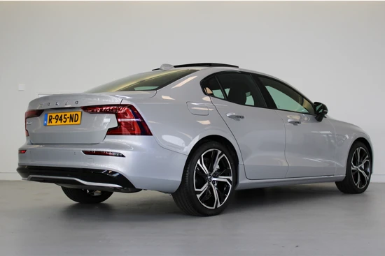 Volvo S60 T6 350PK Long Range Ultimate Dark | Sportstoelen | Panoramadak | HUD | Adapt Led | HK Audio | 19''