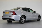 Volvo S60 T6 350PK Long Range Ultimate Dark | Sportstoelen | Panoramadak | HUD | Adapt Led | HK Audio | 19''