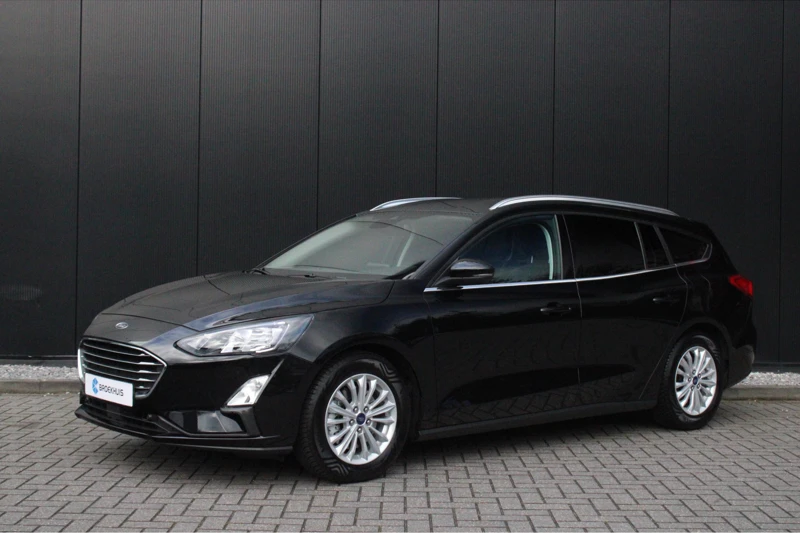 Ford Focus Wagon 1.0 E.B. 125PK Titanium X | NL-AUTO | WINTERPACK | CAMERA | KLEP AUTOMATISCH | DIGITAL DASHBOARD |