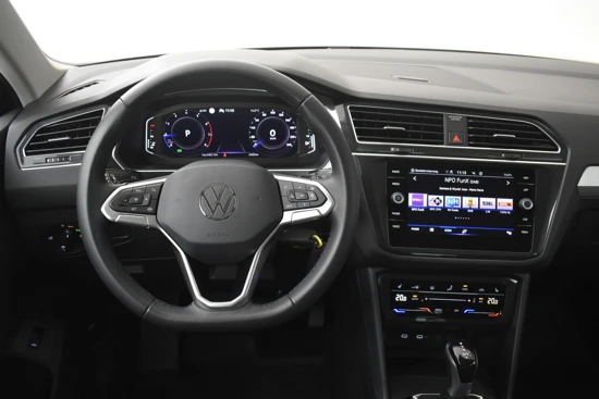 Volkswagen Tiguan 1.5 TSI Elegance 150pk DSG/AUT | Adaptief cruise control | Trekhaak | Navigatie | DAB radio | LED koplampen | Privacy glass | 36