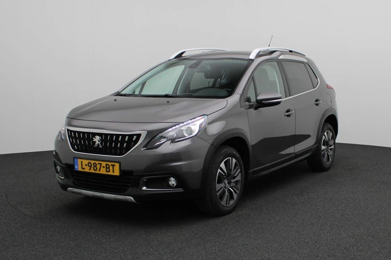 Peugeot 2008 1.2 110Pk Allure | Automaat | Camera | Trekhaak | Carplay | 16'' Lichtmetaal | LederStof Bluetooth