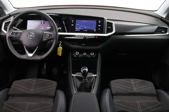 Opel Grandland 1.2 Turbo 130 PK GS Line | Camera | Stoelverwarming | Stuurverwarming | Alcantara/Leder | AGR stoel | Parkeersensoren voor + ach