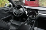 Volvo S60 T6 AWD Twin Engine R-Design | Schuifdak | Harman/Kardon | Pilot Assist | Head-up display | Memory Seats | 19" velgen