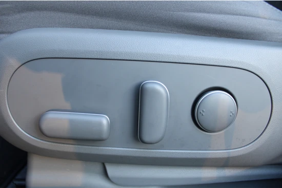 Hyundai IONIQ 5 58 kWh 170PK Connect Automaat | Climate | Camera | Keyless | Full Led | Navigatie | 19" Lichtmetaal | Winterpakket | Parkeer Ass