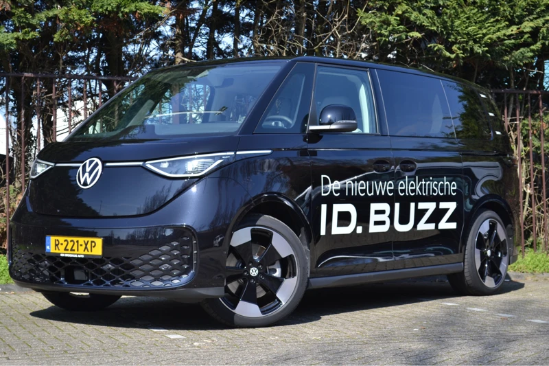 Volkswagen ID. Buzz 1st 77kWh 204PK | Trekhaak | Achteruitrijcamera | 21'' LMV | ACC | Dodehoek Detectie | BTW | Velours Bekleding