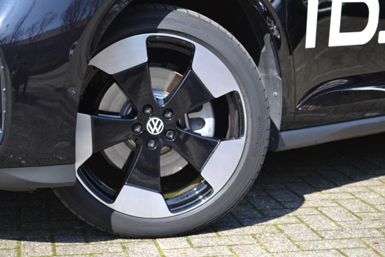 Volkswagen ID. Buzz 1st 77kWh 204PK | Trekhaak | Achteruitrijcamera | 21'' LMV | ACC | Dodehoek Detectie | BTW | Velours Bekleding