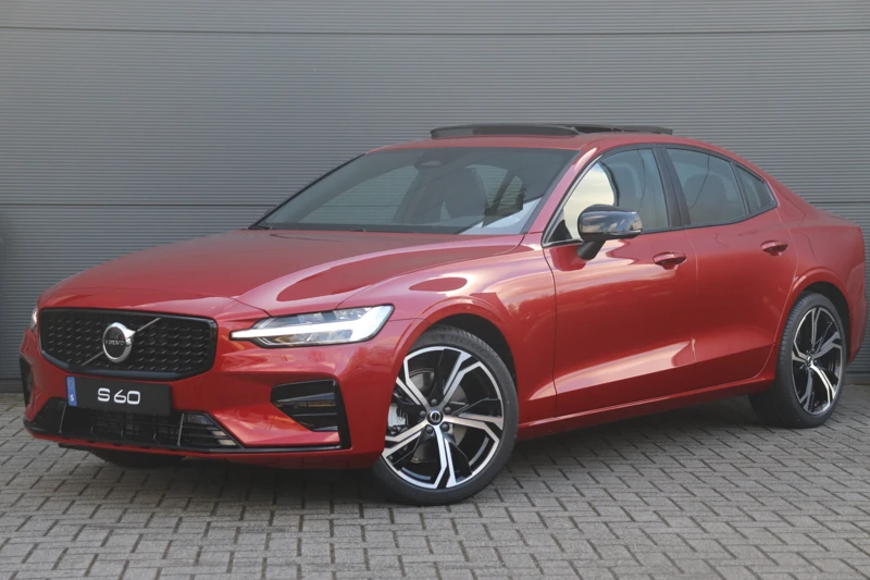 Volvo S60 B4 Plus Dark