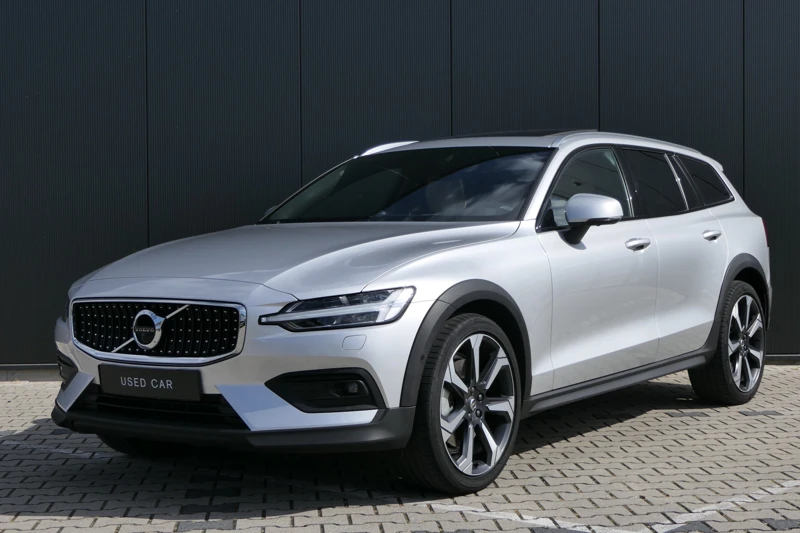 Volvo V60 Cross Country B5 AWD Pro