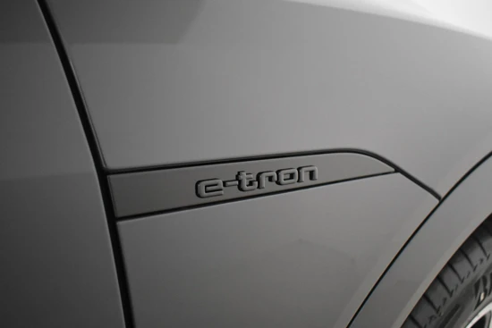 Audi Q8 e-tron 50 quattro 340 1AT Edition