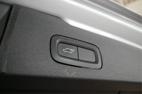 Volvo V60 2.0 T8 Twin Engine AWD Inscription | Leder | Panoramadak | Head-Up | Trekhaak | Elek. Achterklep | S