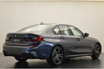 BMW 3 Serie 320i Business Edition Plus.