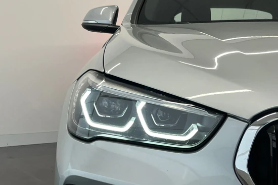 BMW X1 sDrive20i Executive Edition | Alarm klasse 3 | 2-zone Climate | DAB | LED koplampen | Sportstoelen|