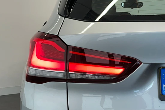 BMW X1 sDrive20i Executive Edition | Headup | Alarm | Cimate | DAB | LED koplampen | Sportstoelen | Onderhoudscontract 2025 | Verlengde