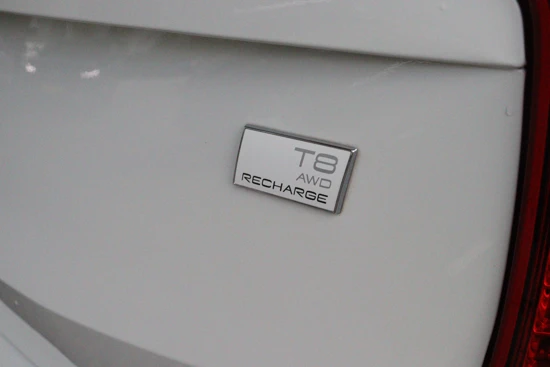 Volvo XC90 T8 AWD Recharge R-Design | 21 Inch All Season banden | Adaptieve Cruise Control | Pilot Assist | Stoel en Stuurwielverwarming |
