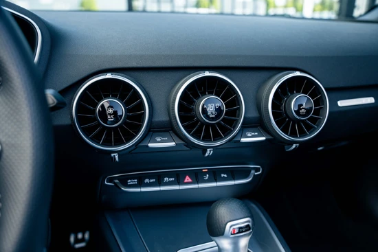 Audi TT Roadster 45TFSI 245PK S-Tronic Pro Line S | Keyless Entry | 19" Velgen | Navigatie | Cruise Control | Stoelverwarming | Optiek P