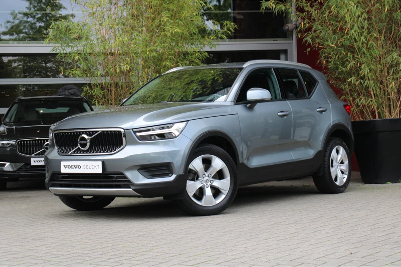 Volvo XC40 T4 190pk Automaat Momentum | Schuifdak | Camera | Keyless | Stuur- en stoelverwarming