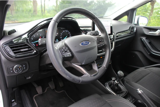 Ford Fiesta 1.0EB 100PK TITANIUM | 1e EIGENAAR! | NAVI | CAMERA | B&O AUDIO | CLIMA | VOORRUITVERWARMING | CRUISE | PARKEERSENSOREN