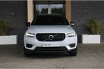 Volvo XC40 T3 Geartronic R-Design | Glacier Silver | Panoramadak | Harman Kardon | Standkachel met Volvo On call App | Camera | Stoelverwar