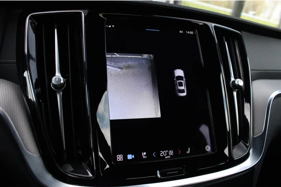 Volvo S60 B4 Ultimate Dark | Standkachel | 360° Camera | Head-Up | Harman/Kardon | Adaptive Cruise | Panoramadak | Elektrische Stoelen + G