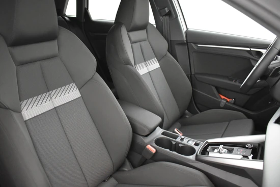 Audi A3 Sportback 40 TFSIe 204PK PHEV S-Tronic Business edition | Adaptive Cruise Control | Navigatie | Fabrieksgrantie 2025 | Panorama