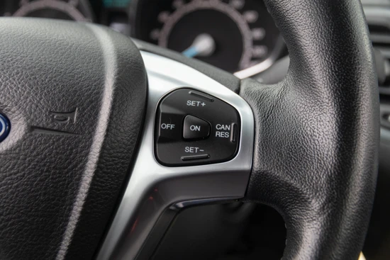 Ford Fiesta 1.0 Style Ultimate | ALL SEASON | LMV | NAVI | AIRCO | DEALER ONDERHOUDEN |