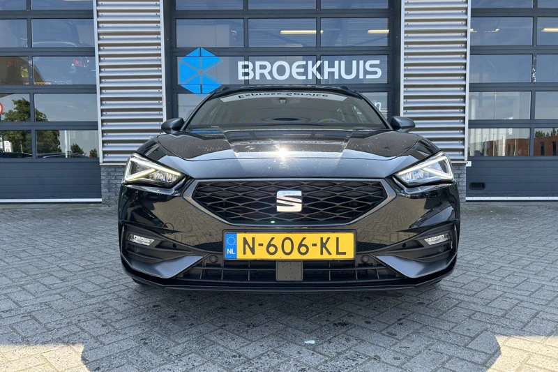 SEAT Leon Sportstourer 1.5 eTSI 150 pk DSG-7 FR Business Intense