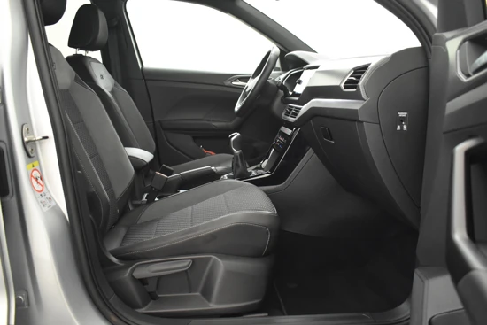 Volkswagen T-Cross 1.0 TSI 110PK R-Line | Navigatie | Adaptive Cruise control | Apple carplay | LED | PDC