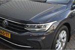 Volkswagen Tiguan 1.5 TSI 150PK DSG Aut. Elegance | Trekhaak | Alcantara Bekleding | App-Connect | Stoel + Stuurverwarming | 18'' LMV | Achteruitr