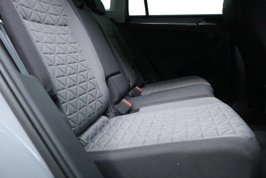 Volkswagen Tiguan 1.5 TSI 150PK DSG Aut. Elegance | App-Connect | Stoel + Stuurverwarming | 18'' LMV | DAB Radio | Parkeersensoren v+a | BTW | Blu