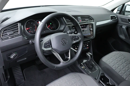 Volkswagen Tiguan 1.5 TSI 150PK DSG Aut. Elegance | App-Connect | Stoel + Stuurverwarming | 18'' LMV | DAB Radio | Parkeersensoren v+a | BTW | Blu