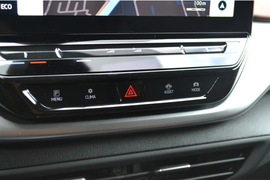 Volkswagen ID.4 Pro 77 kWh 204PK | Warmtepomp | BTW | Trekhaak | Achteruitrijcamera | Alcantara Bekleding | 19'' LMV | Navi | App-Connect