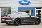 Ford Mustang Fastback 2.3EB | 1E EIGENAAR! | PERFORMANCE PACK | LEDER | STOELVERWARMING + KOELING | 19'' LMV | FULL LED | NIEUWSTAAT!! | CAME