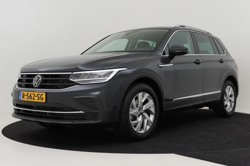 Volkswagen Tiguan 1.5 TSI Life 150pk DSG/AUT | Adaptief cruise control | Navi via app | Trekhaak | Parkeersensoren v+a | LED koplampen | DAB radio