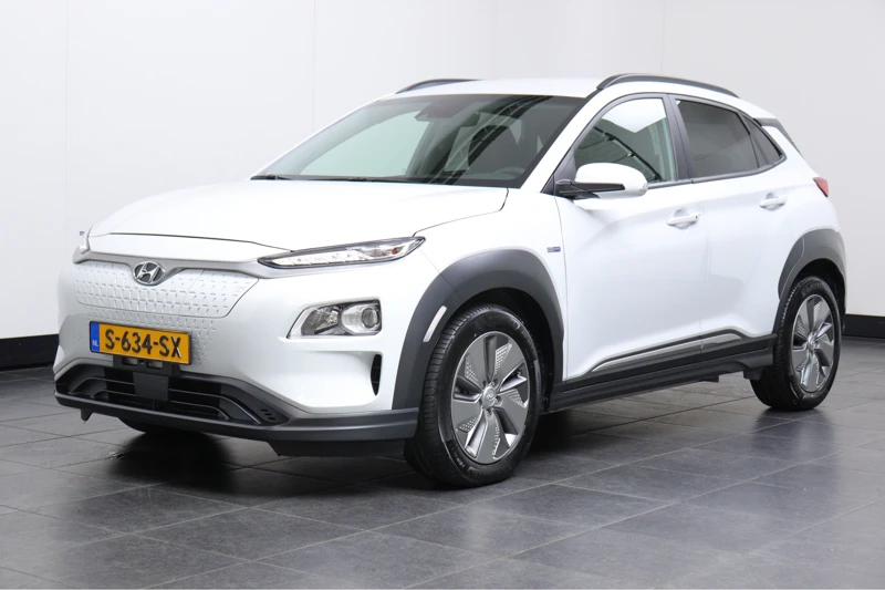 Hyundai Kona EV Comfort Incl. BTW 64 kWh €2000,- SUBSIDIE!