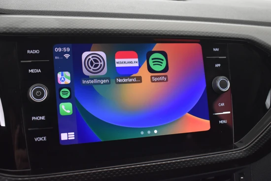 Volkswagen T-Cross 1.0 TSI Life 96pk | Adaptief cruise control | Navigatie | App connect | 100% dealeronderhouden | Privacy glass | Dimlicht en reg