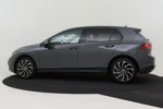 Volkswagen Golf 1.0 TSI Life 111pk | Adaptief cruise control | Navigatie | App connect | LED koplampen | Privacy glass | DAB radio | Fabrieksgar